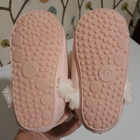 New in box girls size 4 boot. - Picture 6 of 8